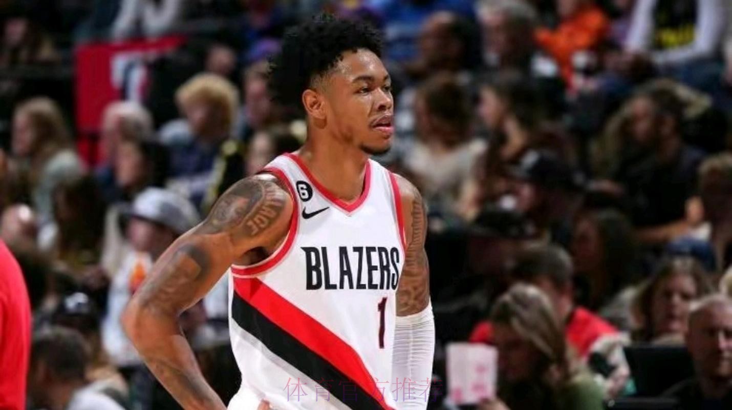 安芬尼-西蒙斯全场11中4,三分6中1得到9分3篮板1抢断 安芬尼-西蒙斯全场11中4,三分6中1得到9分3篮板1抢断